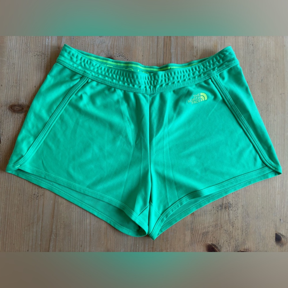The North Face - women’s shorts, green, size M